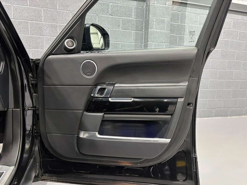 Used Land Rover Range Rover 2017 for sale - 77000870: Photo 17