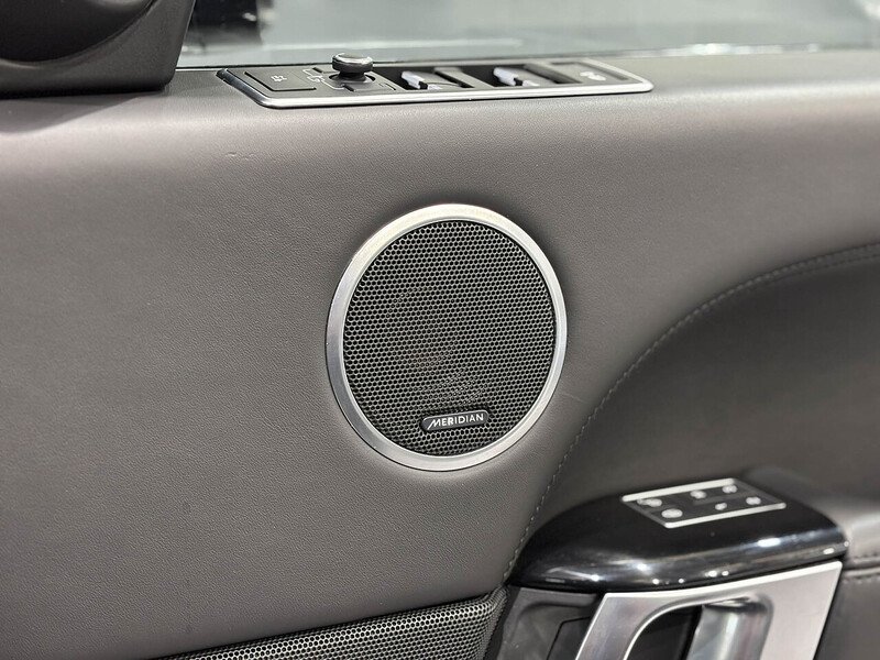 Used Land Rover Range Rover 2017 for sale - 77000870: Photo 9