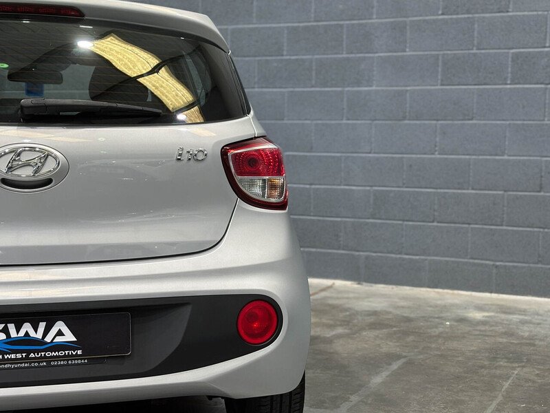 Used Hyundai i10 2017 for sale - 76018826: Photo 19