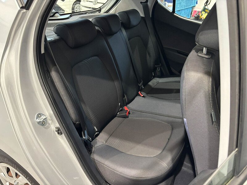 Used Hyundai i10 2017 for sale - 76018826: Photo 37