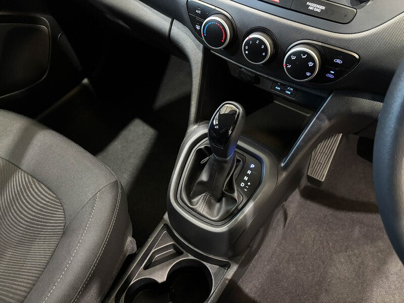 Used Hyundai i10 2017 for sale - 76018826: Photo 4