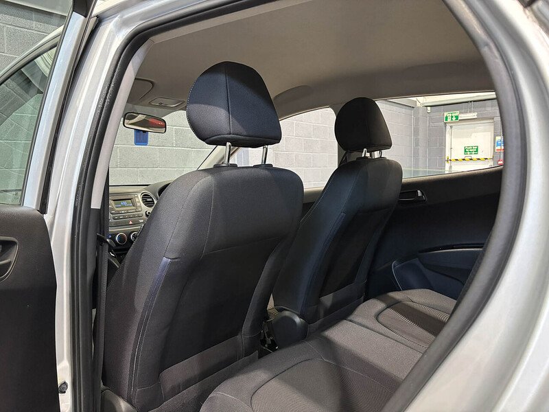 Used Hyundai i10 2017 for sale - 76018826: Photo 40