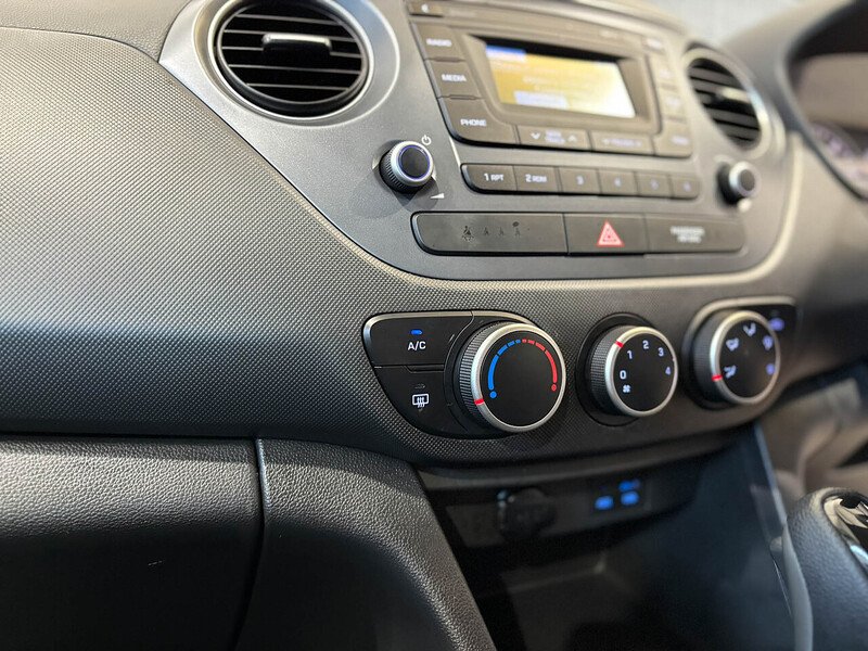 Used Hyundai i10 2017 for sale - 76018826: Photo 46