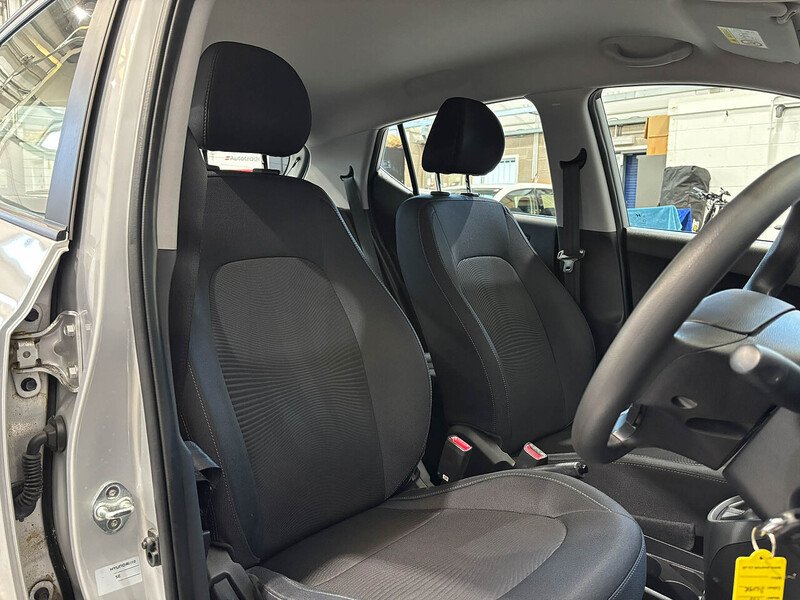 Used Hyundai i10 2017 for sale - 76018826: Photo 5