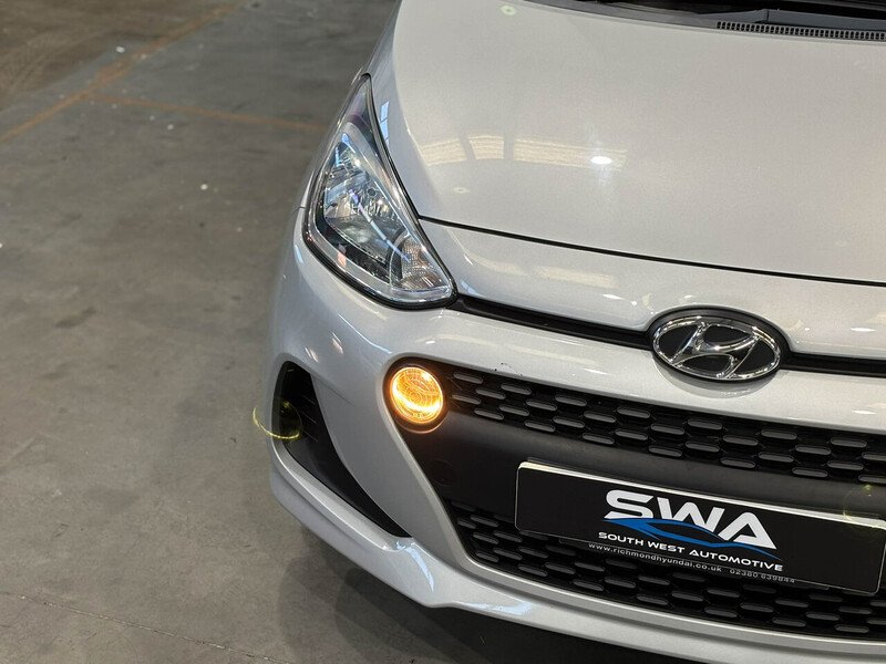 Used Hyundai i10 2017 for sale - 76018826: Photo 8