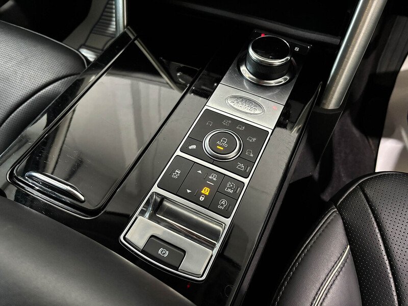 Used Land Rover Discovery 2018 for sale - 76919779: Photo 32