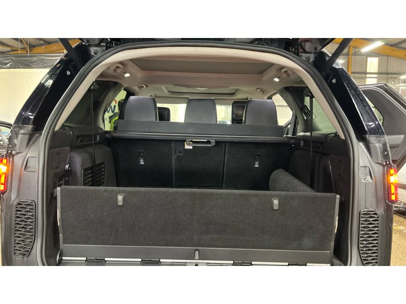 Used Land Rover Discovery 2018 for sale - 76919779: Photo 7