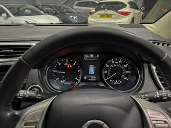 Used Nissan Qashqai 2017 for sale - 76292204: Photo