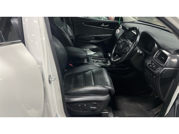 Used Kia Sorento 2017 for sale - 76320189: Photo 10