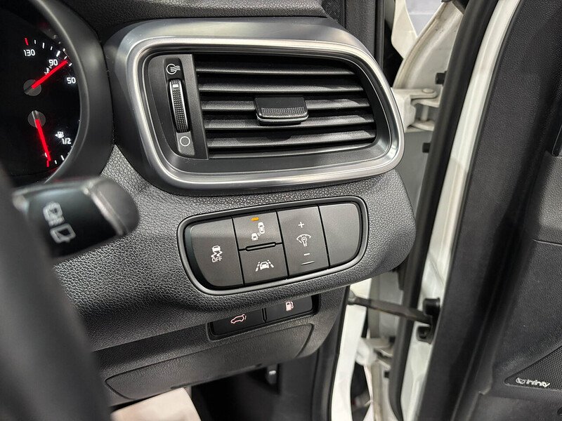 Used Kia Sorento 2017 for sale - 76320189: Photo 32