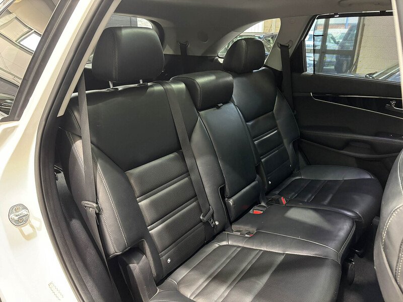 Used Kia Sorento 2017 for sale - 76320189: Photo 50