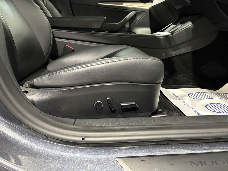 Used Tesla Model 3 2021 for sale - 76292202: Photo 32