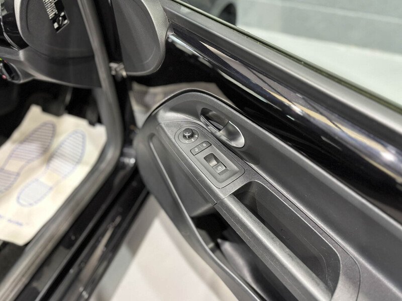 Used Volkswagen up! 2025 for sale - 76831591: Photo 24