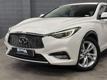 Used Infiniti Q30 2017 for sale - 76230484: Photo