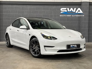 Tesla - Model 3