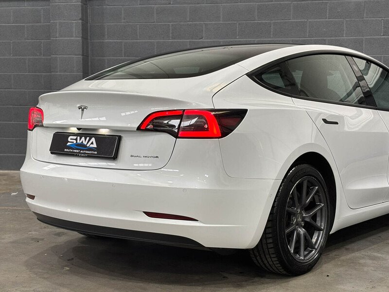 Used Tesla Model 3 2021 for sale - 76088143: Photo 27