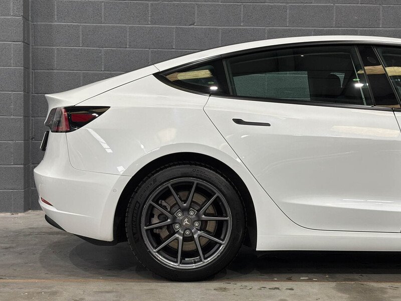 Used Tesla Model 3 2021 for sale - 76088143: Photo 28