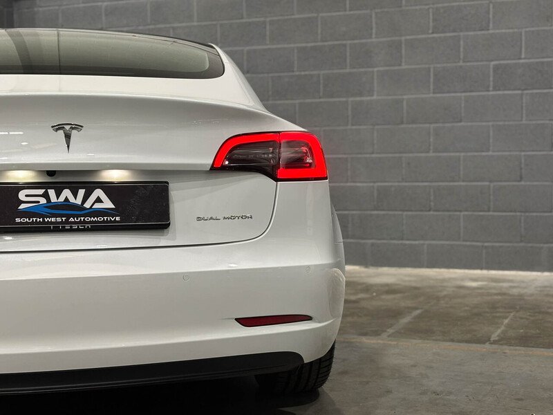 Used Tesla Model 3 2021 for sale - 76088143: Photo 32