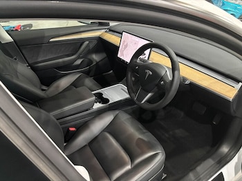 Used Tesla Model 3 2021 for sale - 76088143: Photo 4