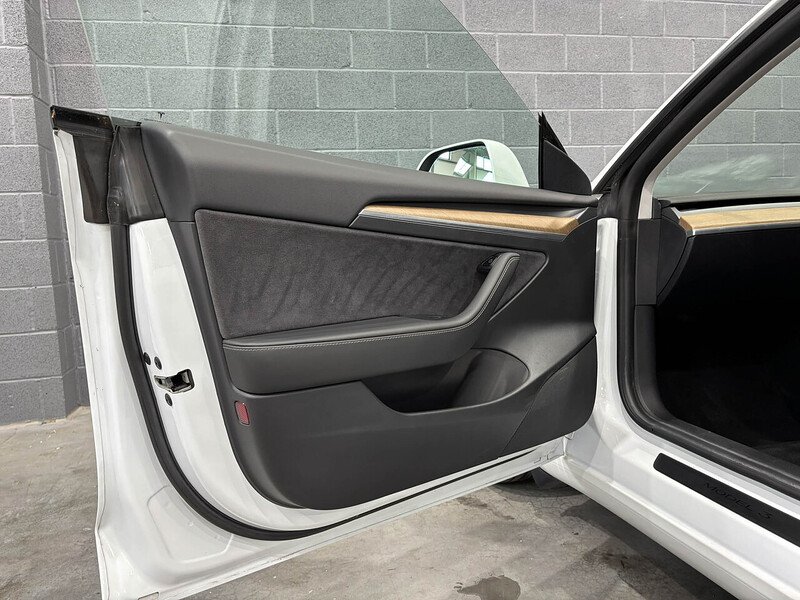 Used Tesla Model 3 2021 for sale - 76088143: Photo 55