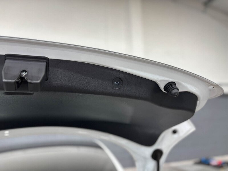 Used Tesla Model 3 2021 for sale - 76088143: Photo 69