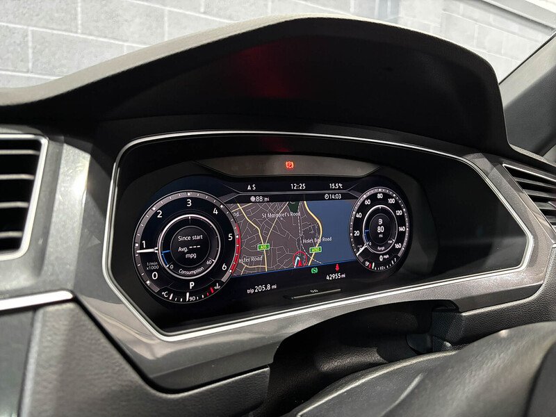 Used Volkswagen Tiguan 2018 for sale - 76564880: Photo 4