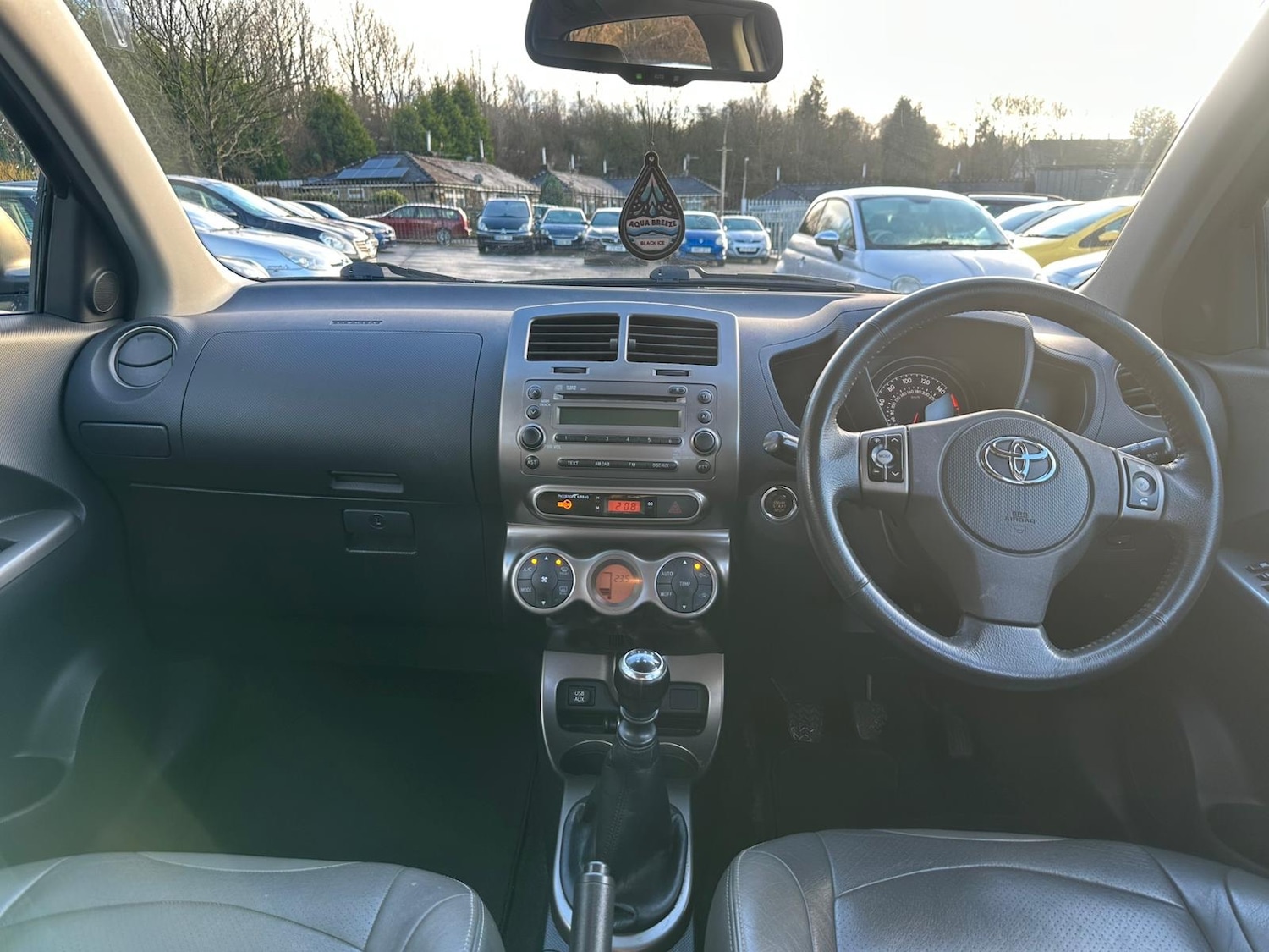 Used Toyota Urbancruiser 2011 for sale - 77417672: Photo 9