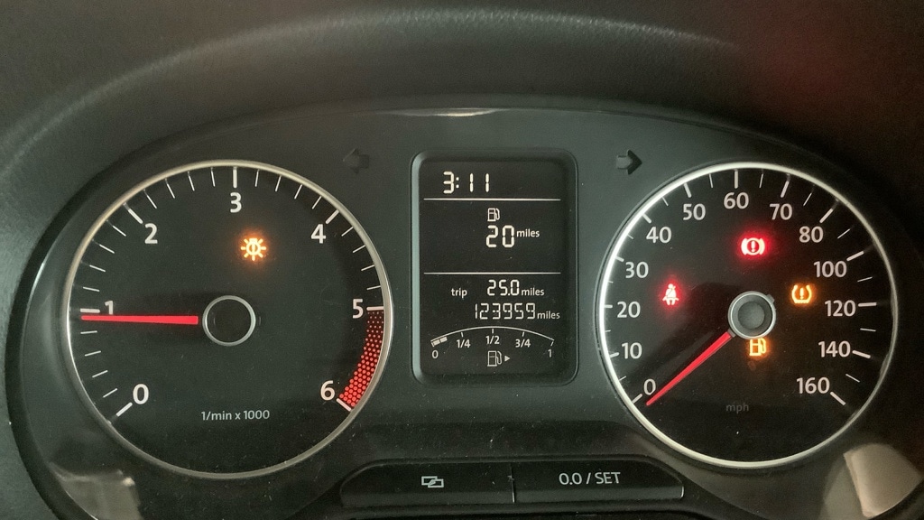 Used Volkswagen Polo 2011 for sale - 77434584: Photo 10