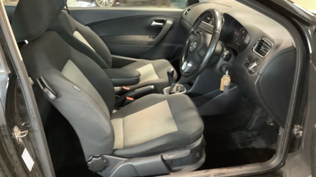 Used Volkswagen Polo 2011 for sale - 77434584: Photo 8