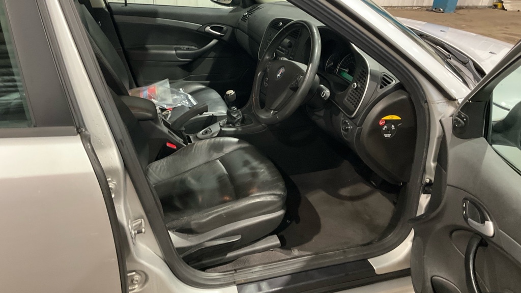 Used Saab 9-3 2011 for sale - 77640388: Photo 7