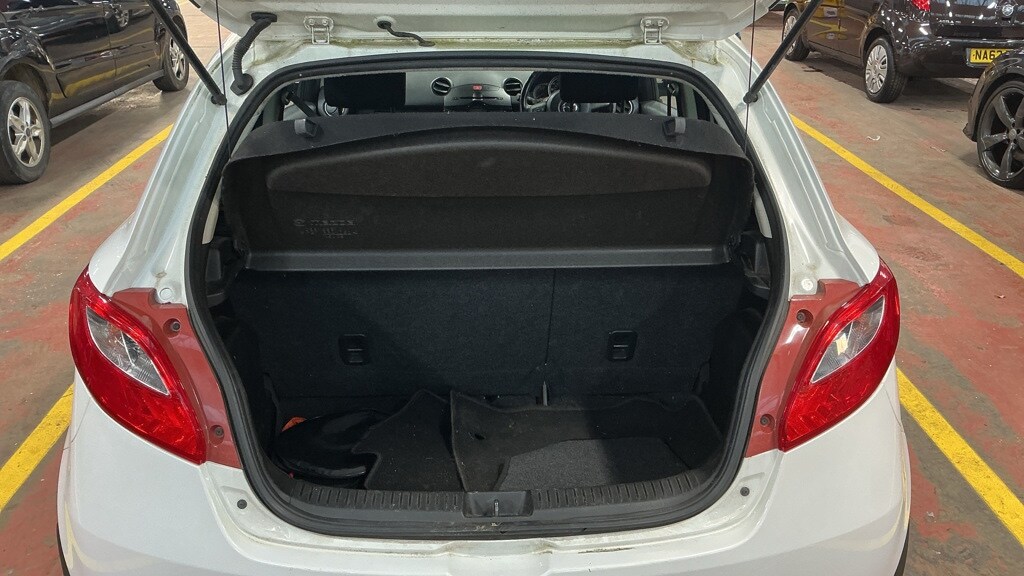 Used Mazda Mazda2 2014 for sale - 78219746: Photo 9