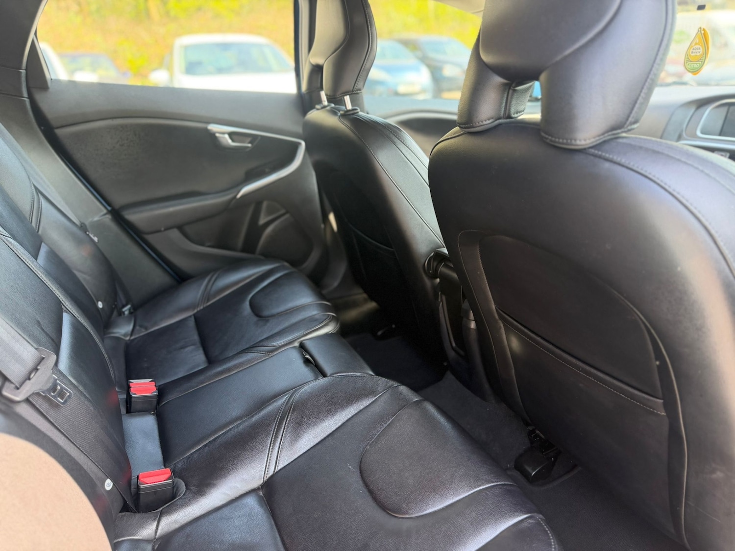 Used Volvo V40 2015 for sale - 78165876: Photo 11