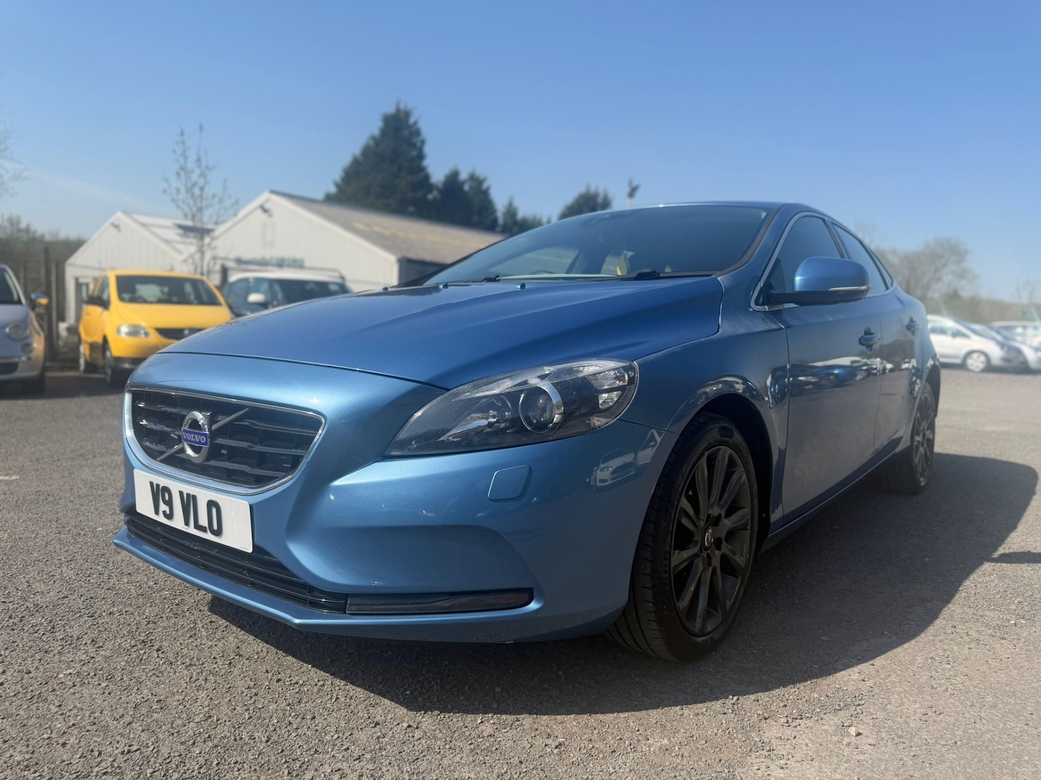 Used Volvo V40 2015 for sale - 78165876: Photo 3