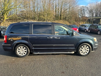 Used Chrysler Grand Voyager 2010 for sale - 77405139: Photo