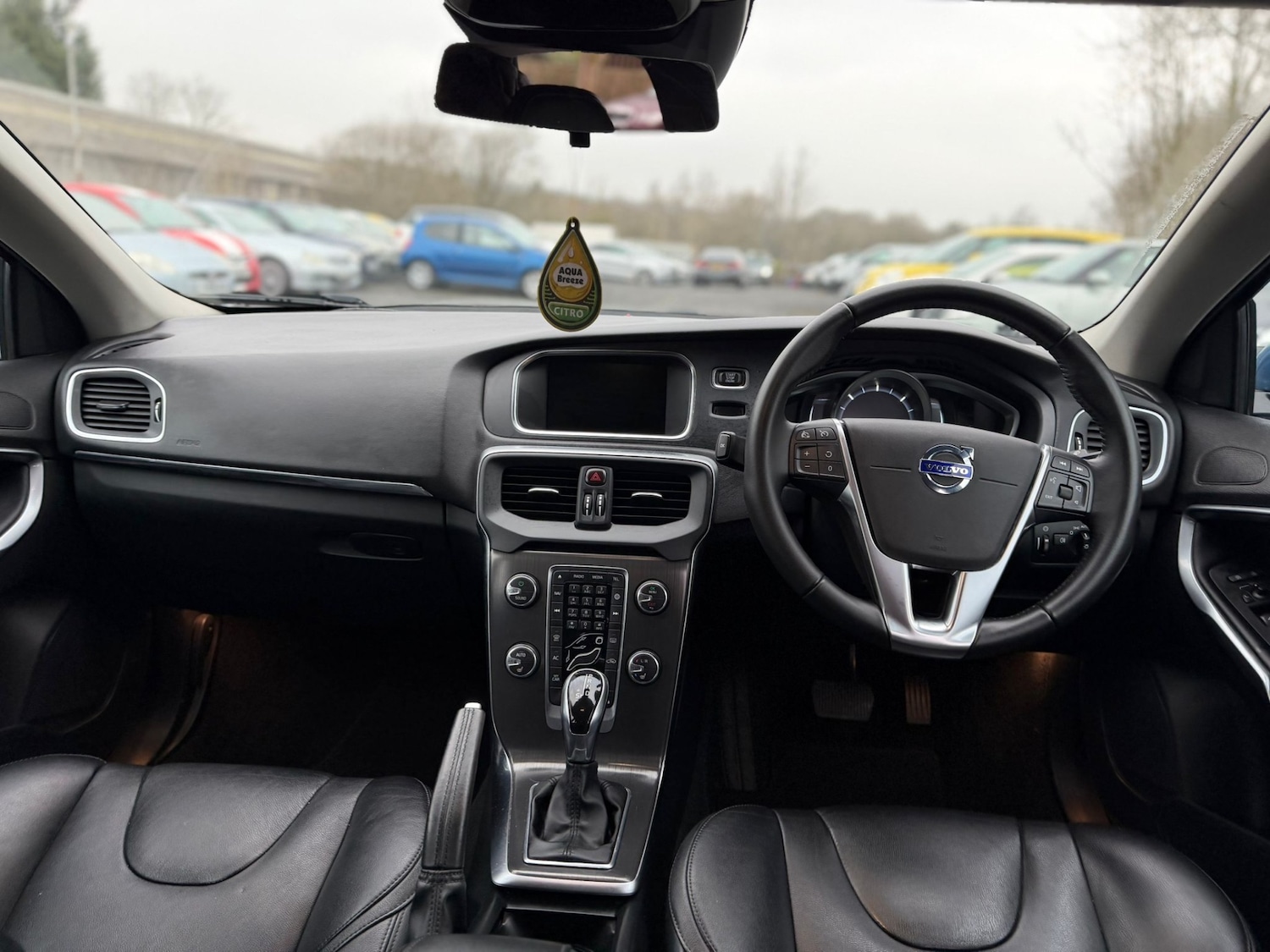 Used Volvo V40 2015 for sale - 77617911: Photo 9