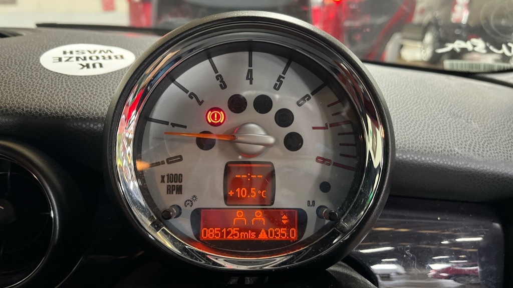 Used MINI Hatch 2010 for sale - 77931749: Photo 10