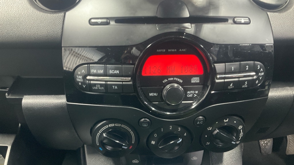 Used Mazda Mazda2 2013 for sale - 77931673: Photo 11