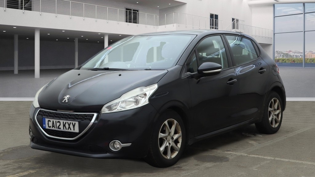 Used Peugeot 208 2012 for sale - 77664950: Photo 2