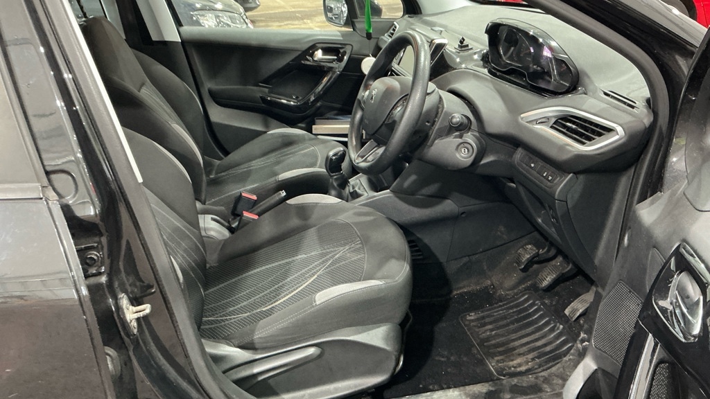 Used Peugeot 208 2012 for sale - 77664950: Photo 9