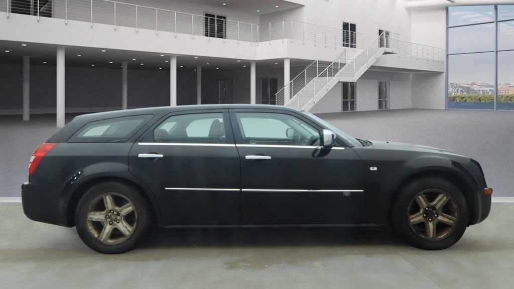 Used Chrysler 300C 2010 for sale - 78079345: Photo 5