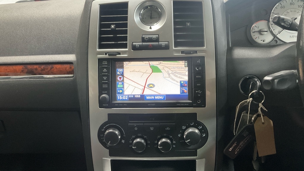 Used Chrysler 300C 2010 for sale - 78079345: Photo 8