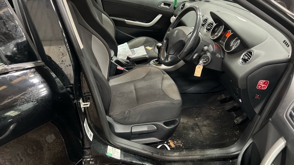 Used Peugeot 308 2012 for sale - 77434956: Photo 7