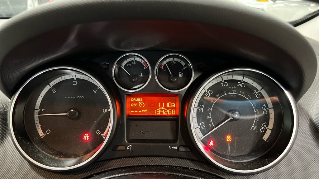 Used Peugeot 308 2012 for sale - 77434956: Photo 9