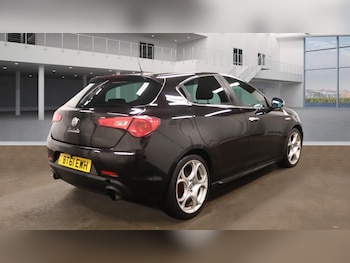 Used Alfa Romeo Giulietta 2011 for sale - 77435878: Photo