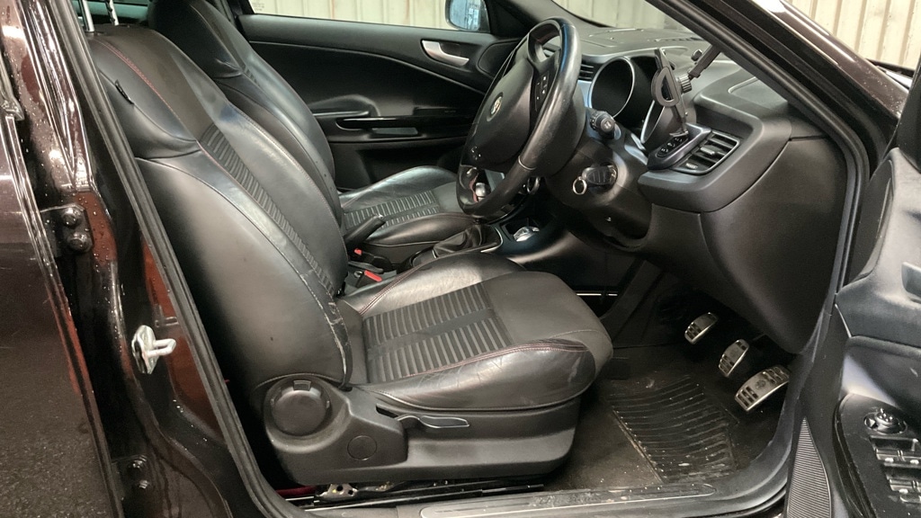 Used Alfa Romeo Giulietta 2011 for sale - 77435878: Photo 7