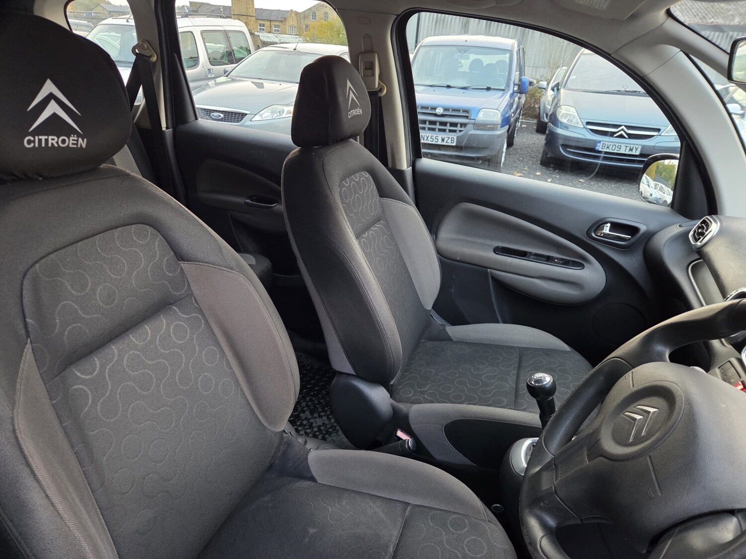Used Citroen C3 Picasso 2010 for sale - 77432268: Photo 9