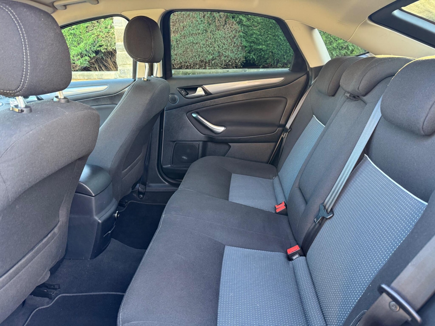 Used Ford Mondeo 2013 for sale - 77130749: Photo 24