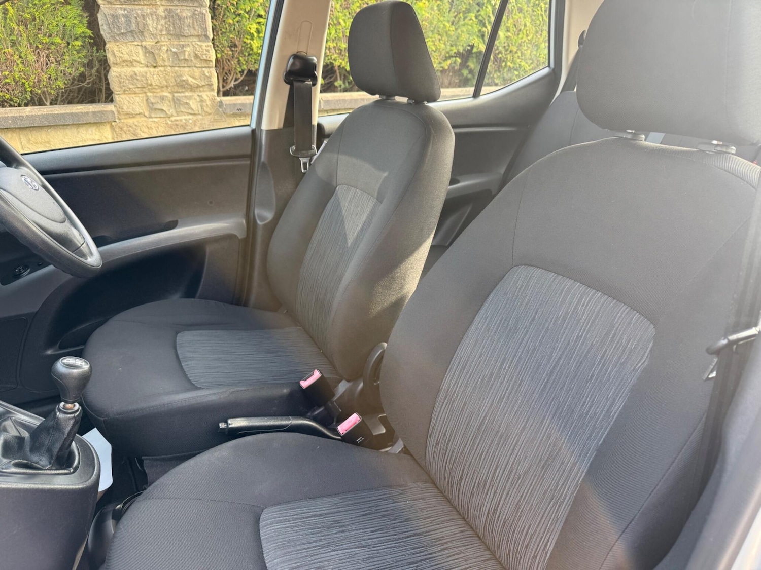 Used Hyundai i10 for sale - 77769079: Photo 35