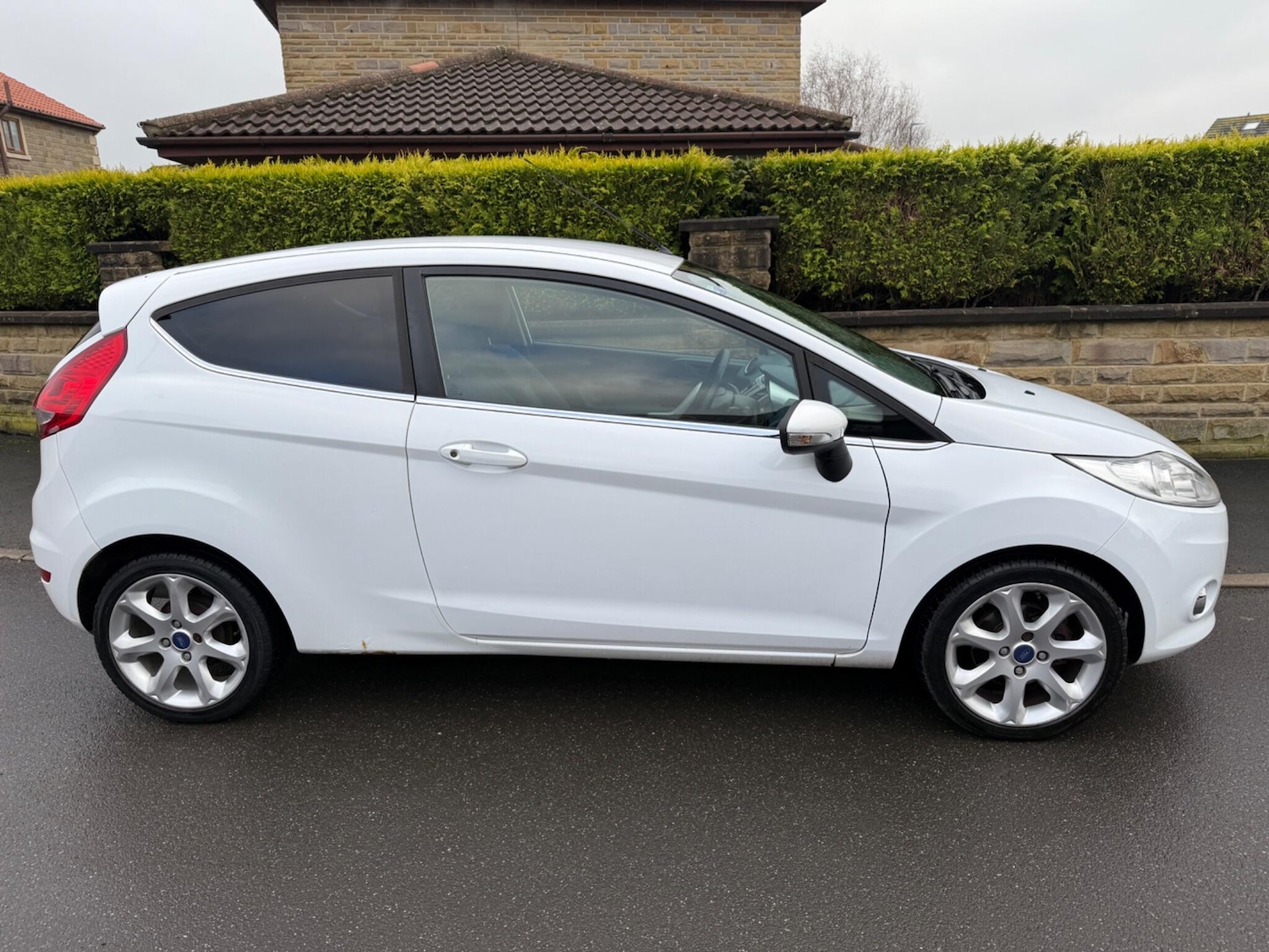 Used Ford Fiesta 2011 for sale - 77238078: Photo 16
