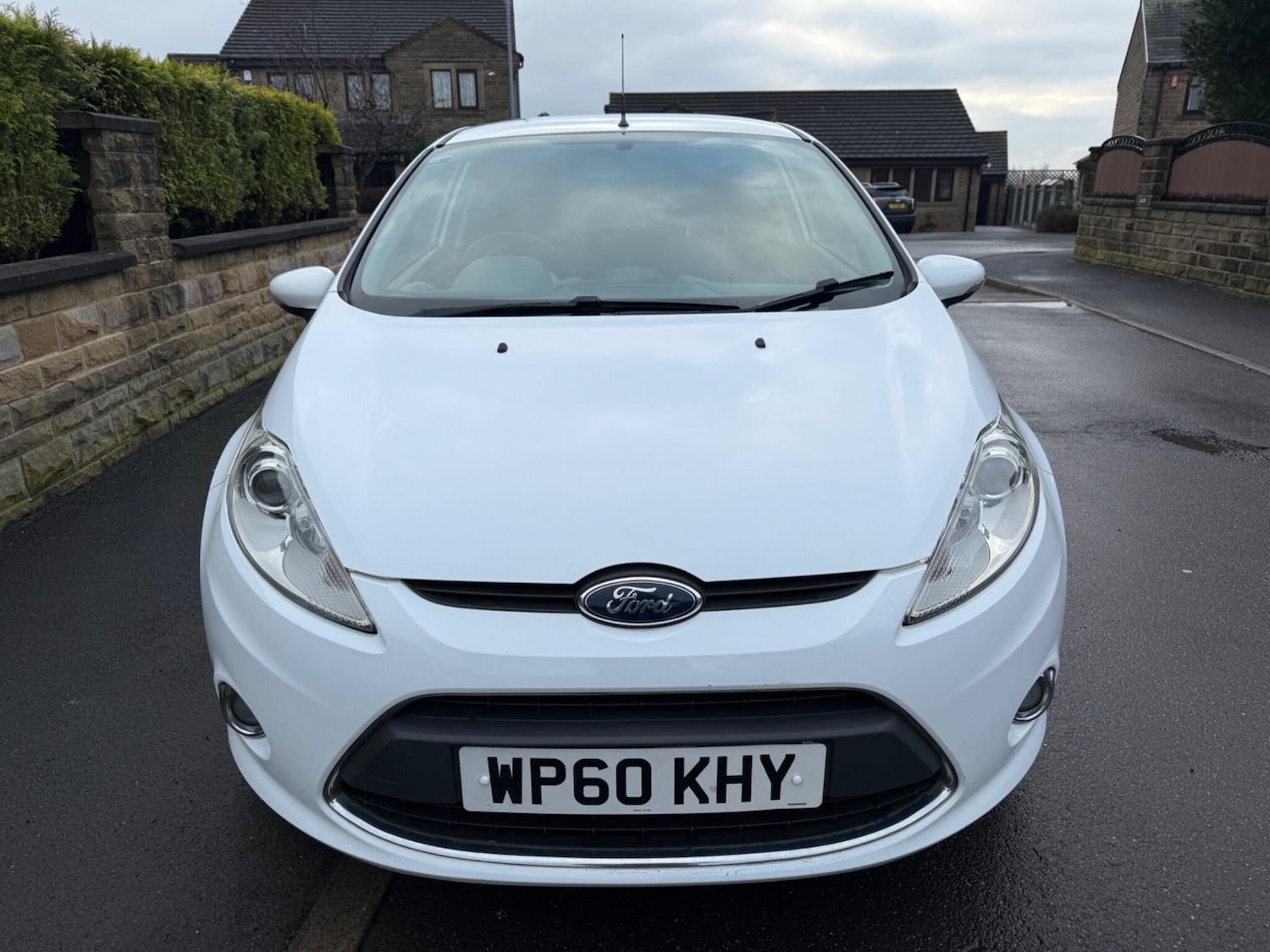 Used Ford Fiesta 2011 for sale - 77238078: Photo 2